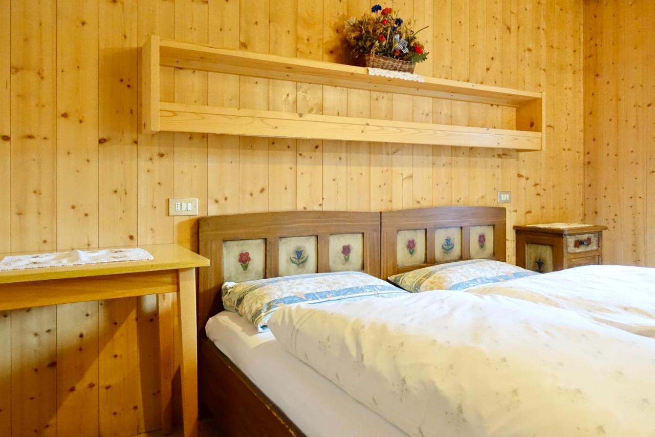Ciasa Preroman App. Vista Castello Apartamento San Martino in Badia Exterior foto